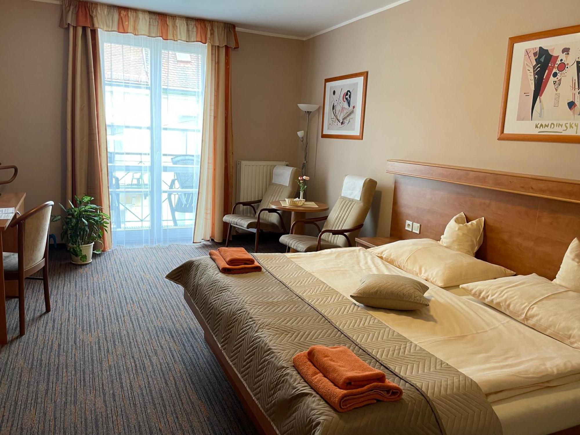 Ld Palace Spa & Kur Františkovy Lázně Exteriör bild